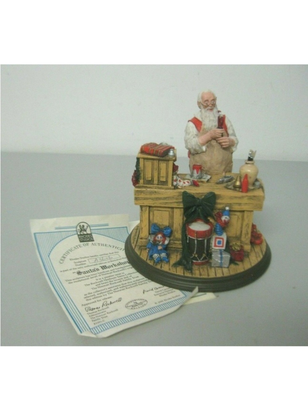 Vintage 1990 Norman Rockwell Heirloom Santa’s Workshop Rhodes Studios. - Picture 4 of 5